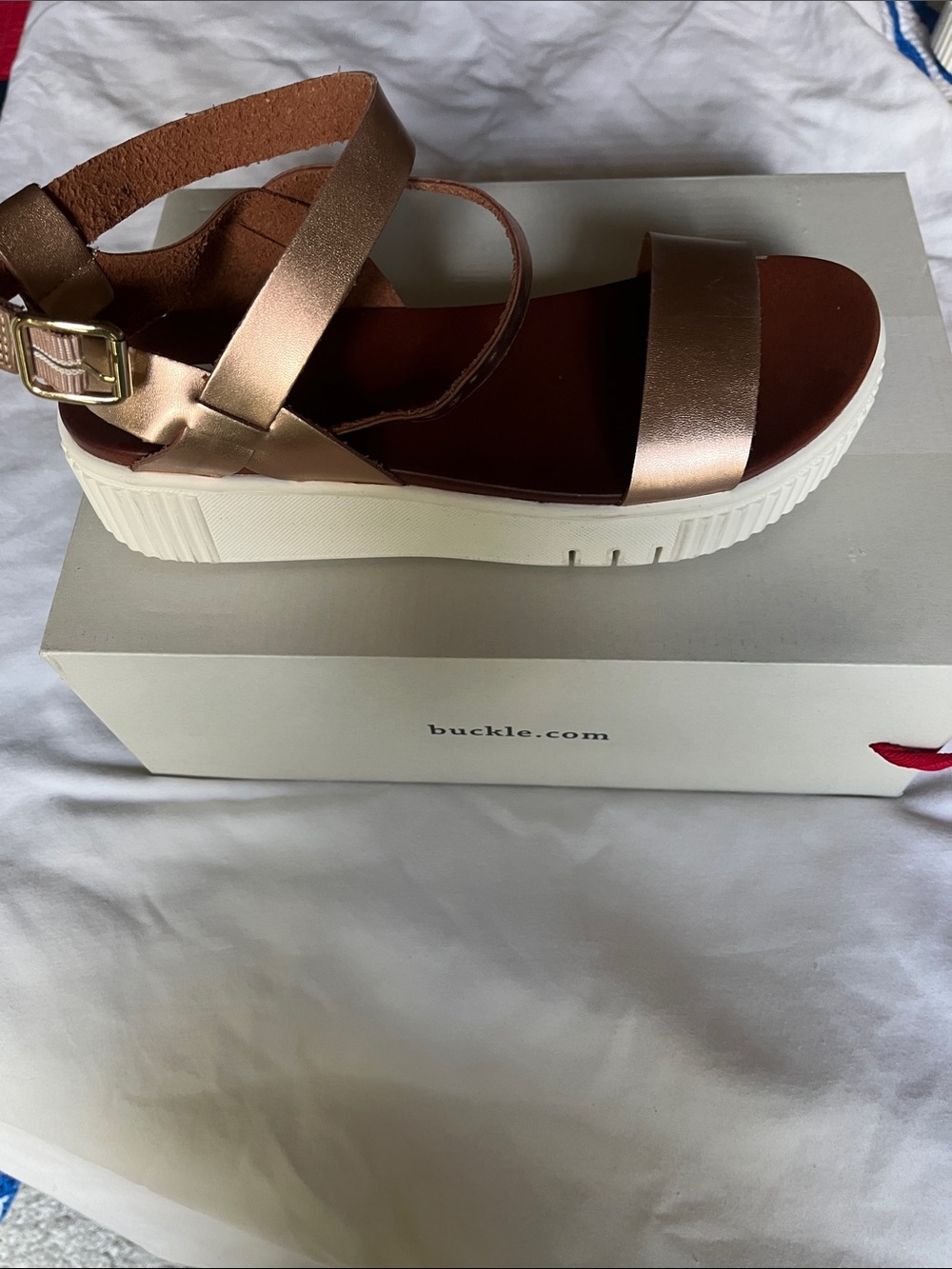 Buckle Metallic Rose Gold Platform Sandal - Women's Strappy Slide